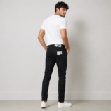 Traz T114 Black Slim Fit Jeans for men with premium black denim design and modern casual fit.